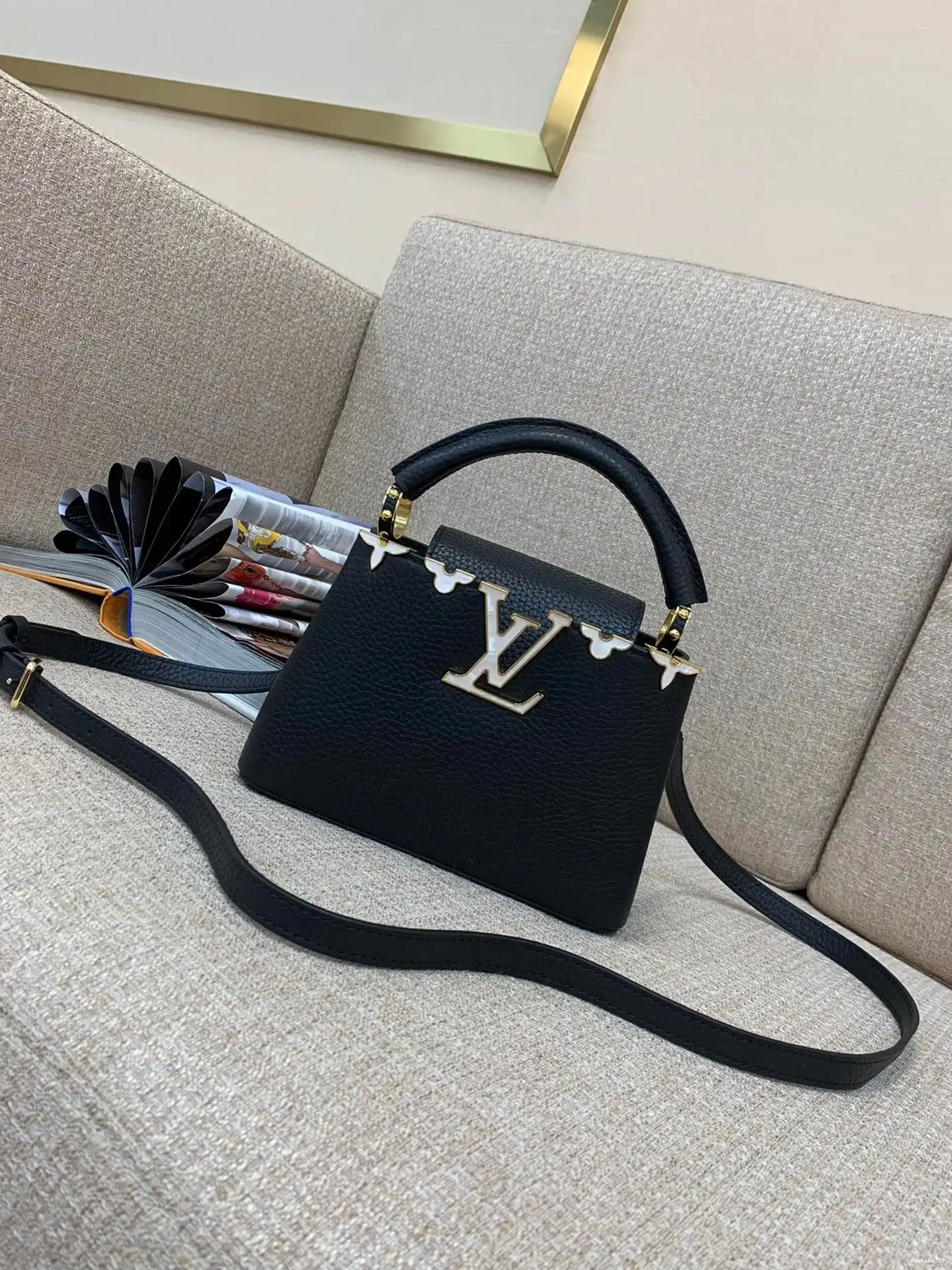 LOUIS CAPUCINES MINI VUITTON 0501